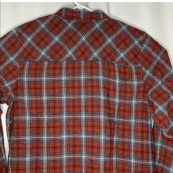 Universal Thread Womens Flannel Shirt 1X Red Plaid - Picture 8 of 8